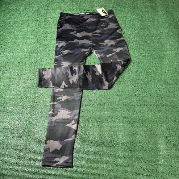 Ready To Go Super Stretch Soft Grey Camouflage Leggings Ankle Pants Size OS NEW - Picture 1 of 13